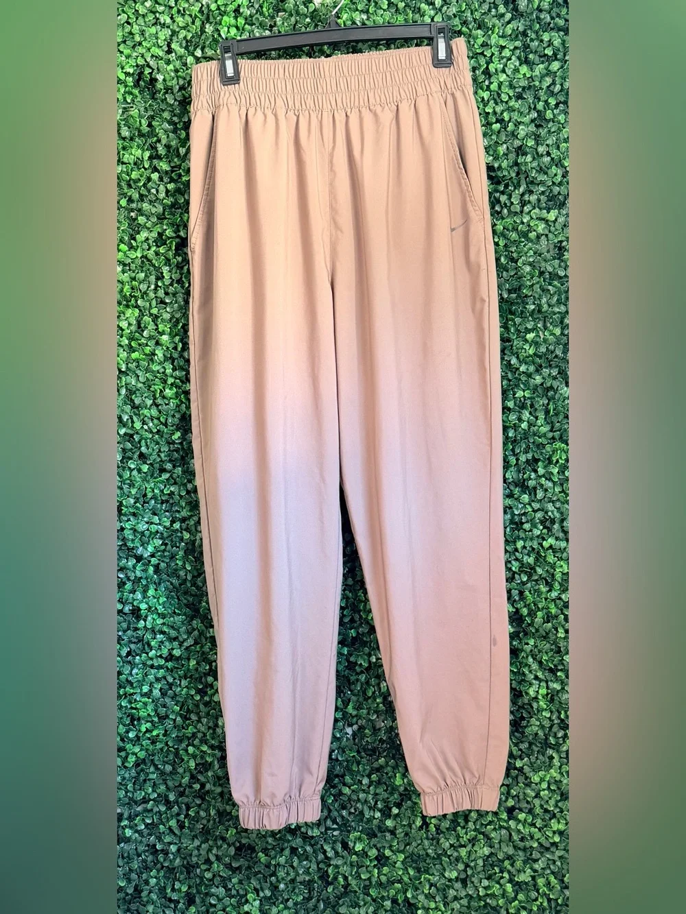 Nike lightweight joggers